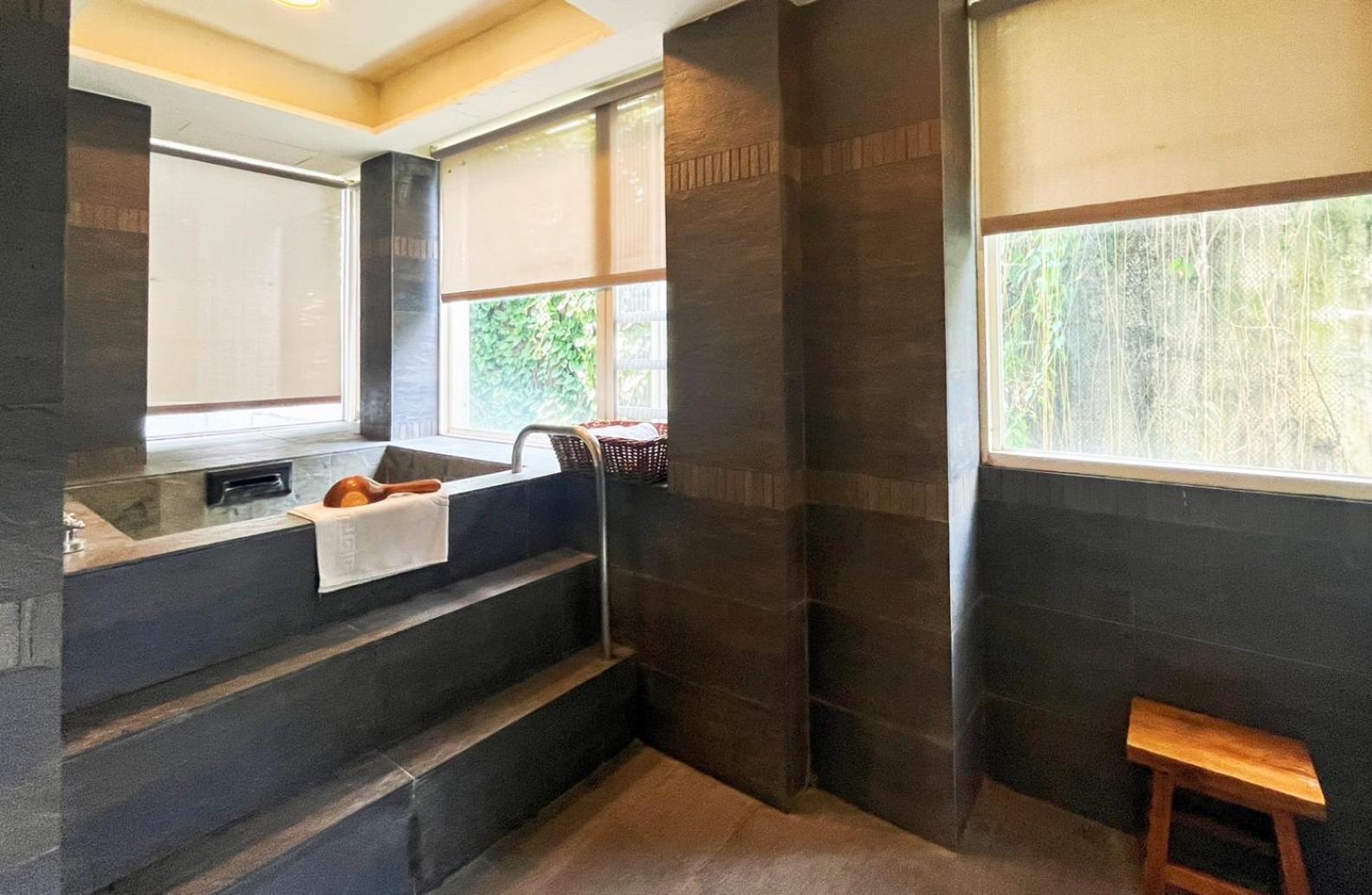 Dongpo Ti Lun Hotel Xinyi Esterno foto