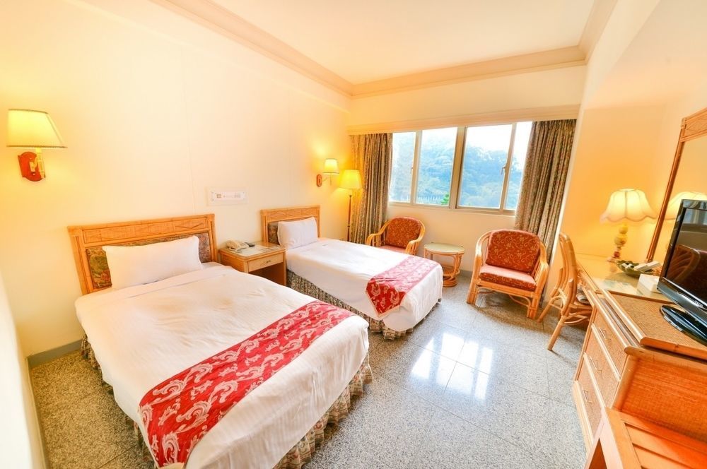 Dongpo Ti Lun Hotel Xinyi Esterno foto
