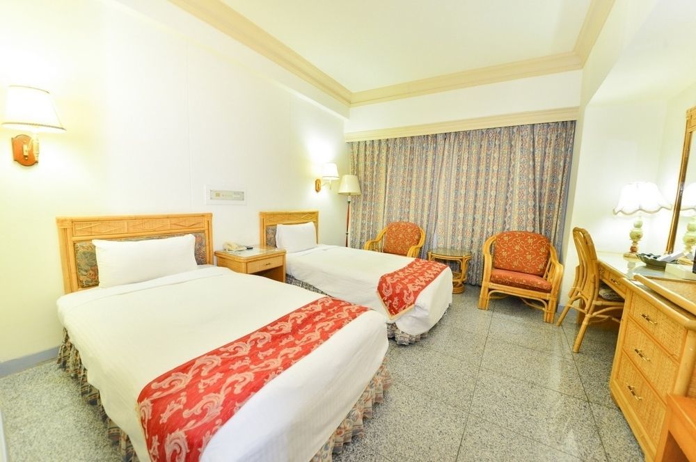 Dongpo Ti Lun Hotel Xinyi Esterno foto