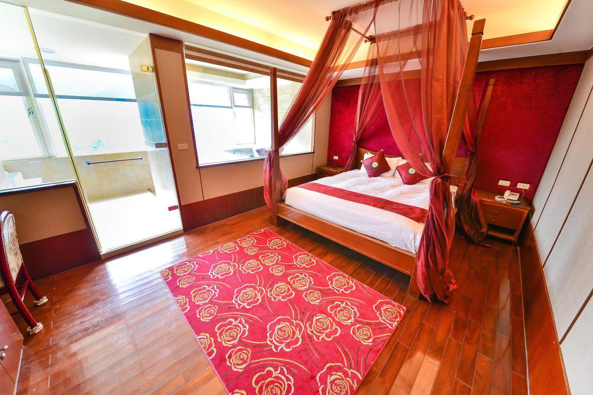 Dongpo Ti Lun Hotel Xinyi Esterno foto