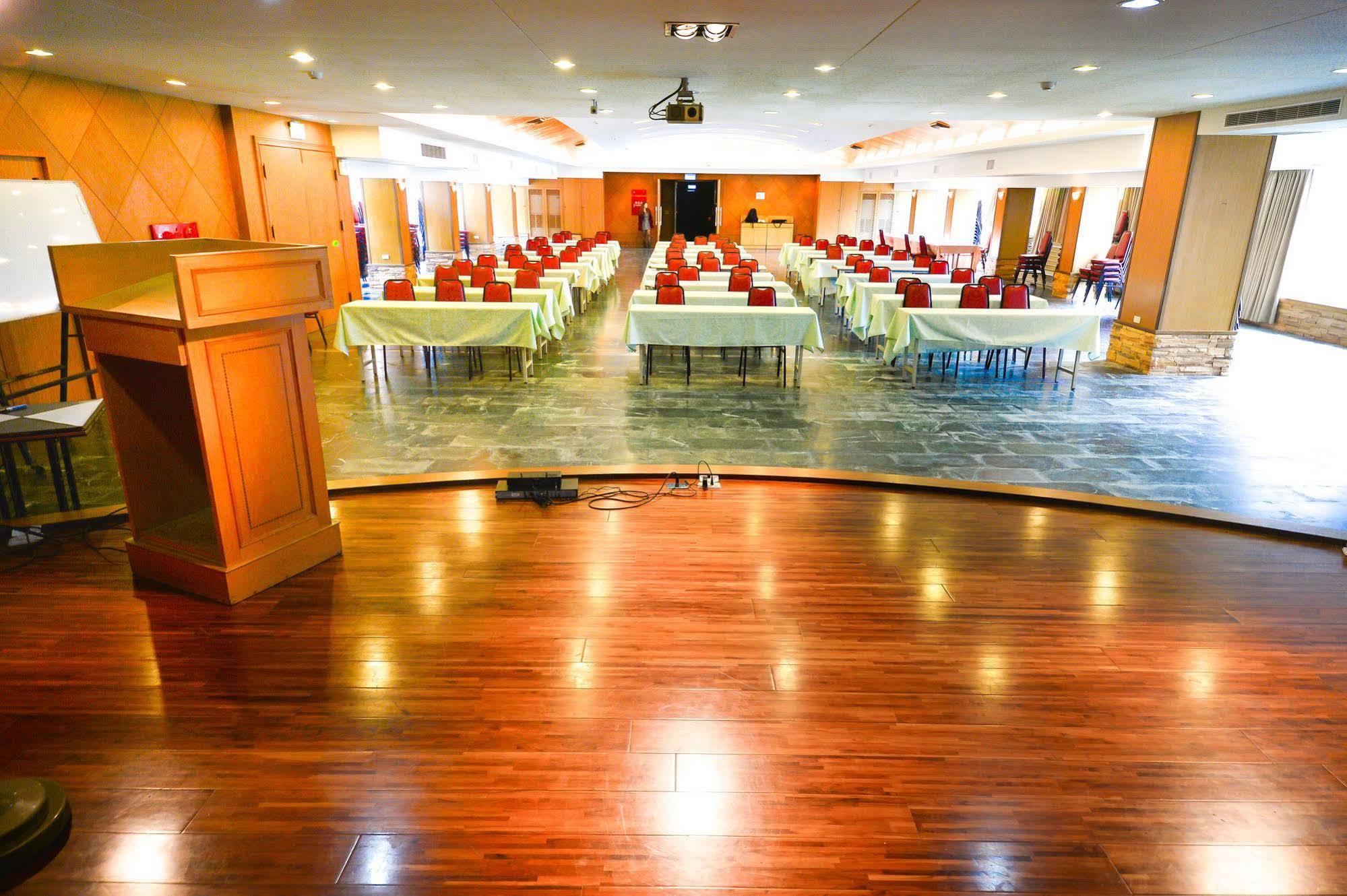 Dongpo Ti Lun Hotel Xinyi Esterno foto